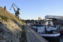 Havarie Wassereinbruch Motorraum beim Schiff Koeln Niehl Niehler Hafen P080